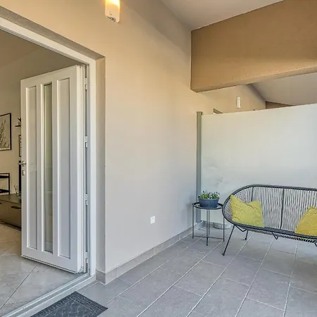 Apartment Runa With Terrace