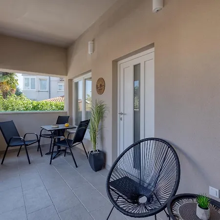 Apartment Runa With Terrace Poreč