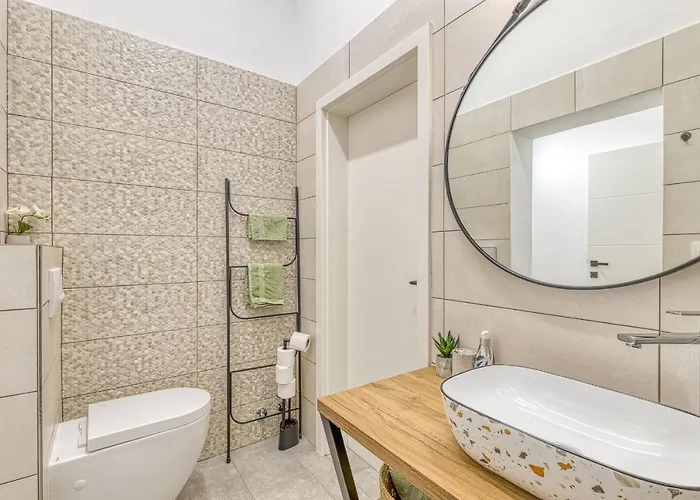 Runa With Terrace Apartment *